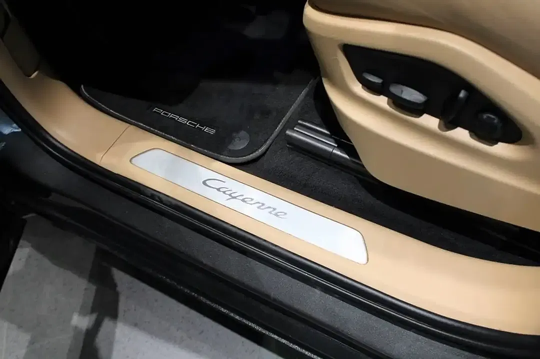 Porsche Cayenne E-Hybrid - Thumbnail 11