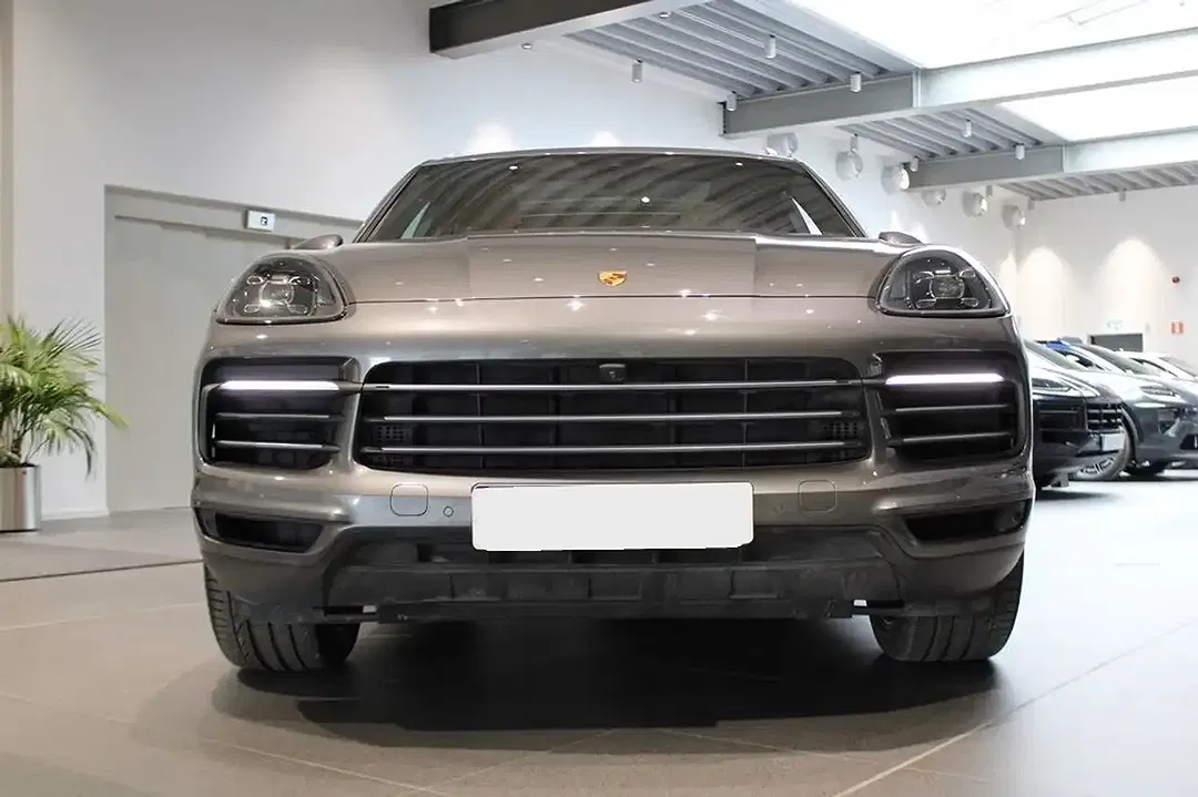 Porsche Cayenne E-Hybrid - Thumbnail 6