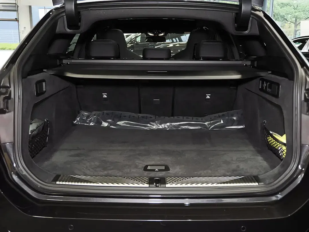 BMW 550 xDrive M Sport - Thumbnail 15