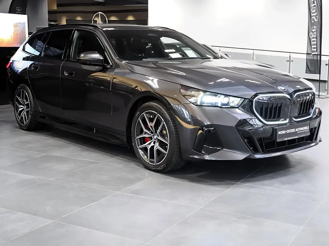 BMW 550 xDrive M Sport - Thumbnail 4