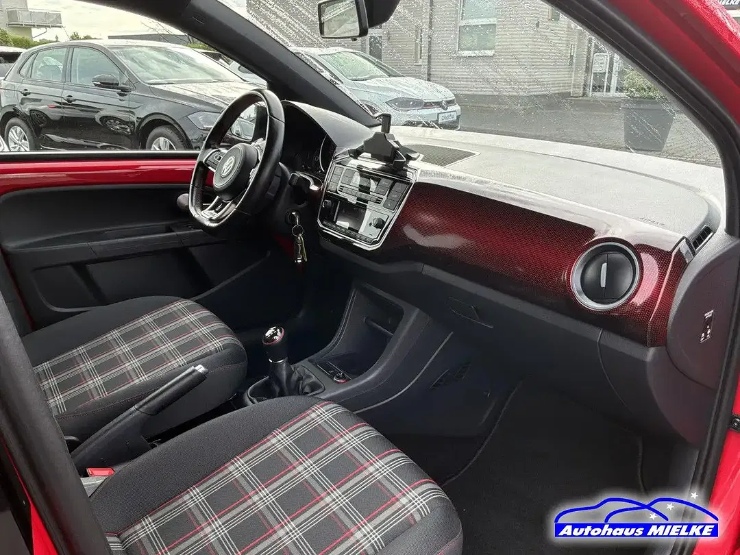 Volkswagen up! GTI - foto 15