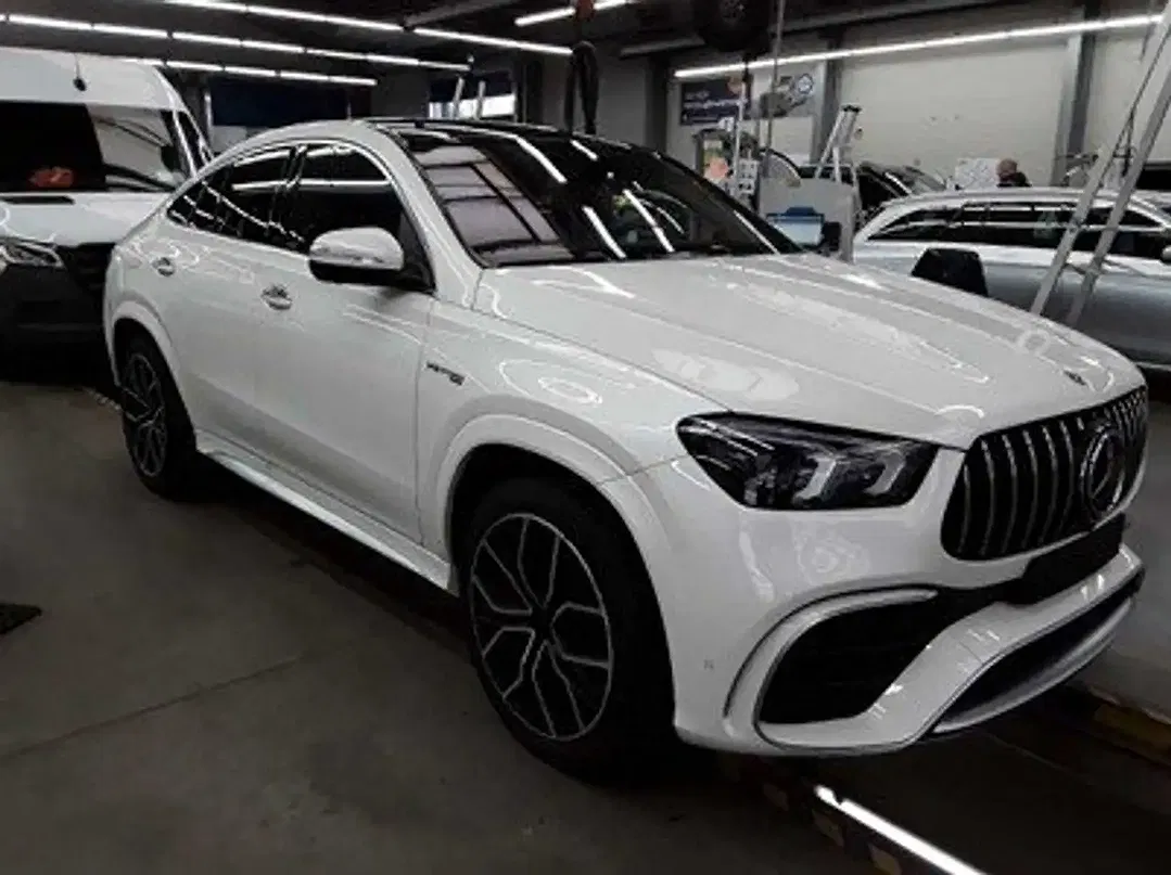 Mercedes-Benz GLE 63 AMG 4MATIC - Thumbnail 2