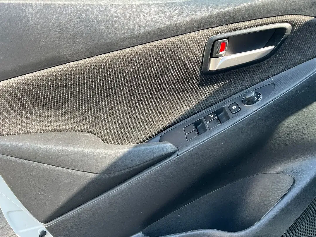 Mazda 2 Exclusive-Line - Thumbnail 10