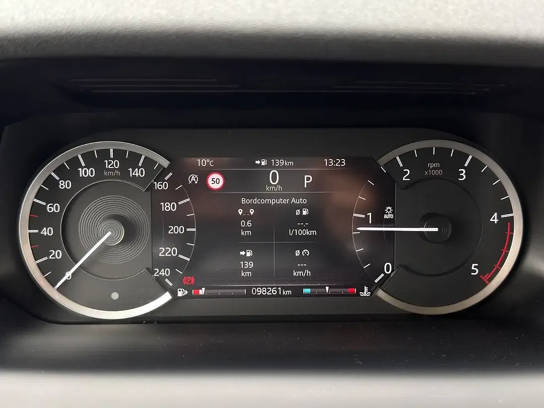 Land Rover Discovery 4x4 Sport S - Thumbnail 12