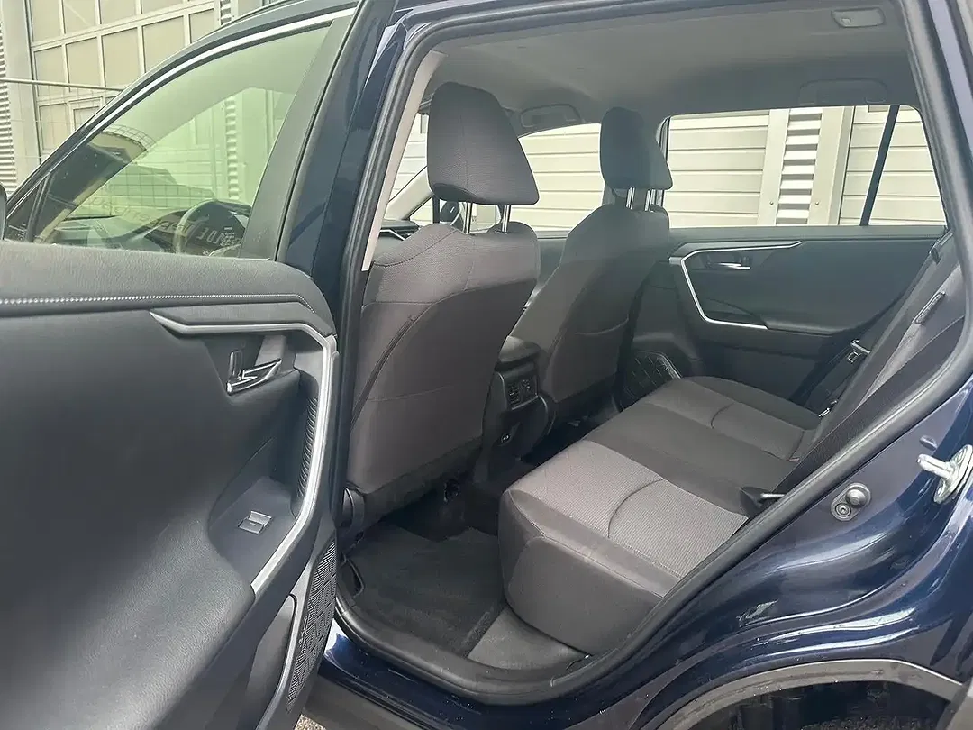 Toyota RAV 4 - Thumbnail 10