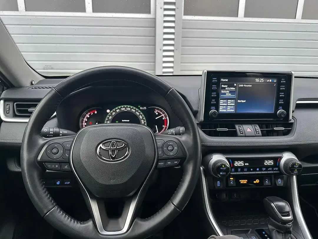 Toyota RAV 4 - foto 13