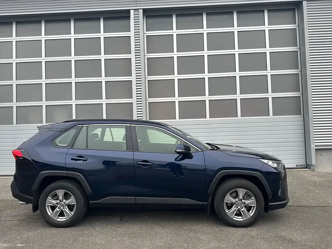 Toyota RAV 4 - Thumbnail 6
