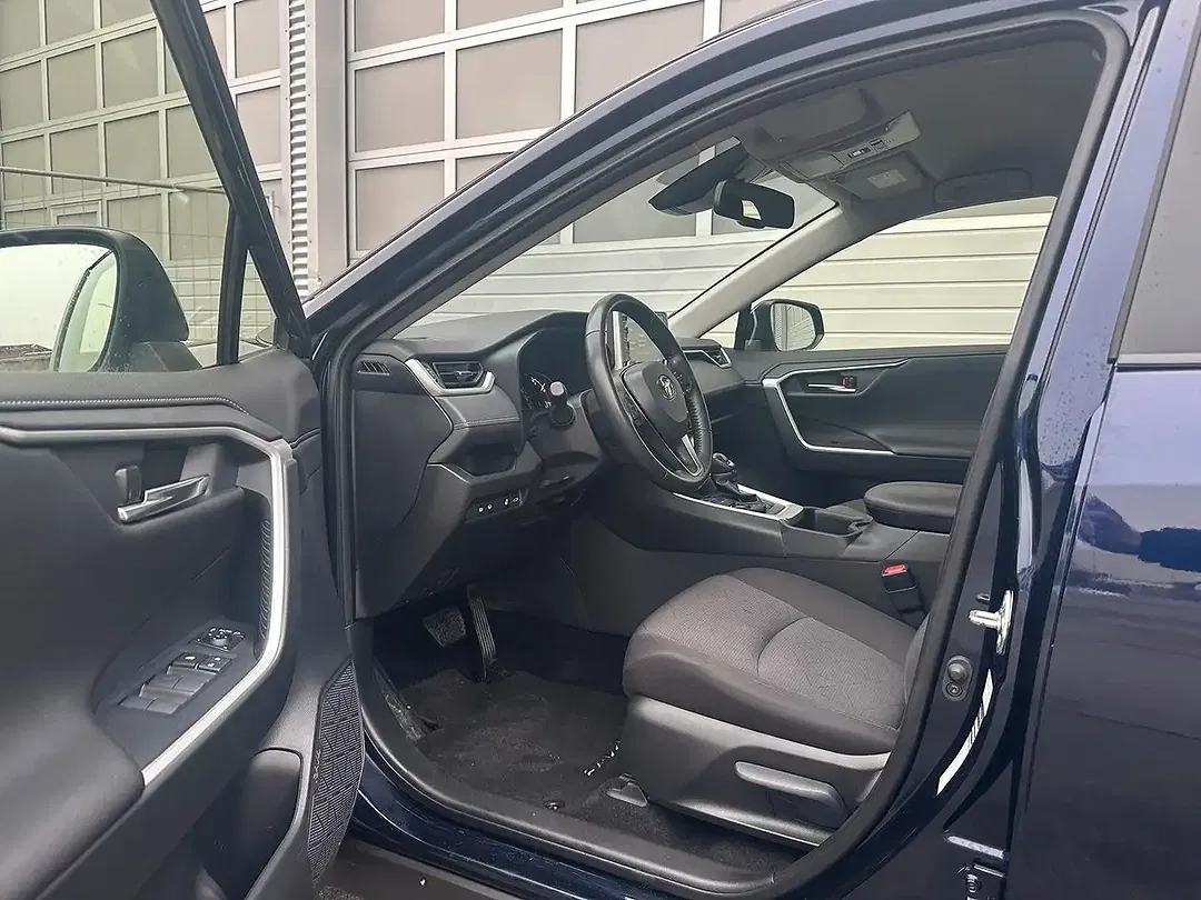 Toyota RAV 4 - Thumbnail 9