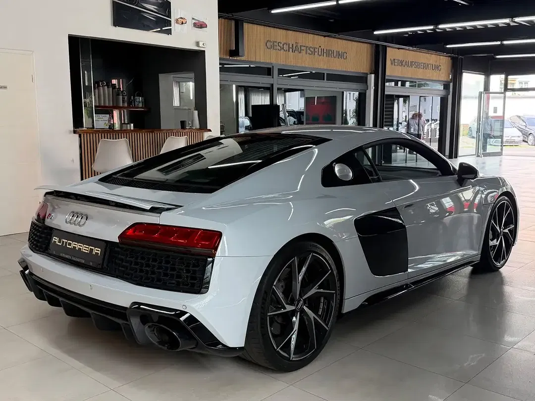 Audi R8 5.2 Coupe - Thumbnail 6