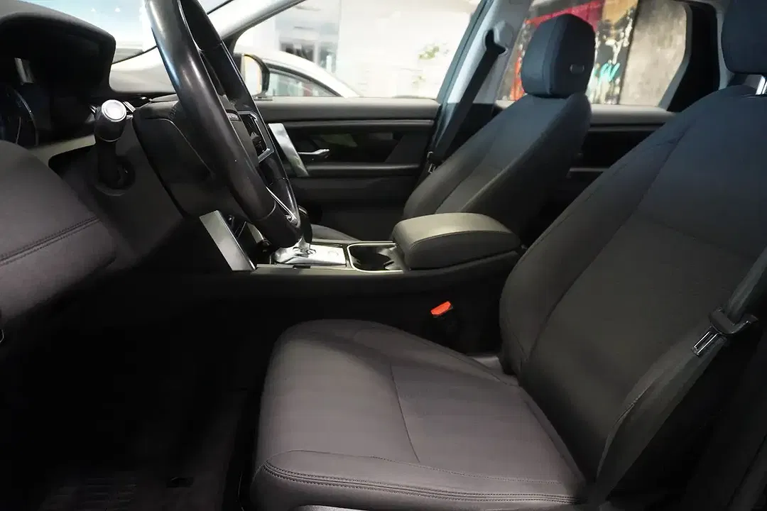 Land Rover Discovery Sport P300e AUT 4x4 PHEV - Thumbnail 8