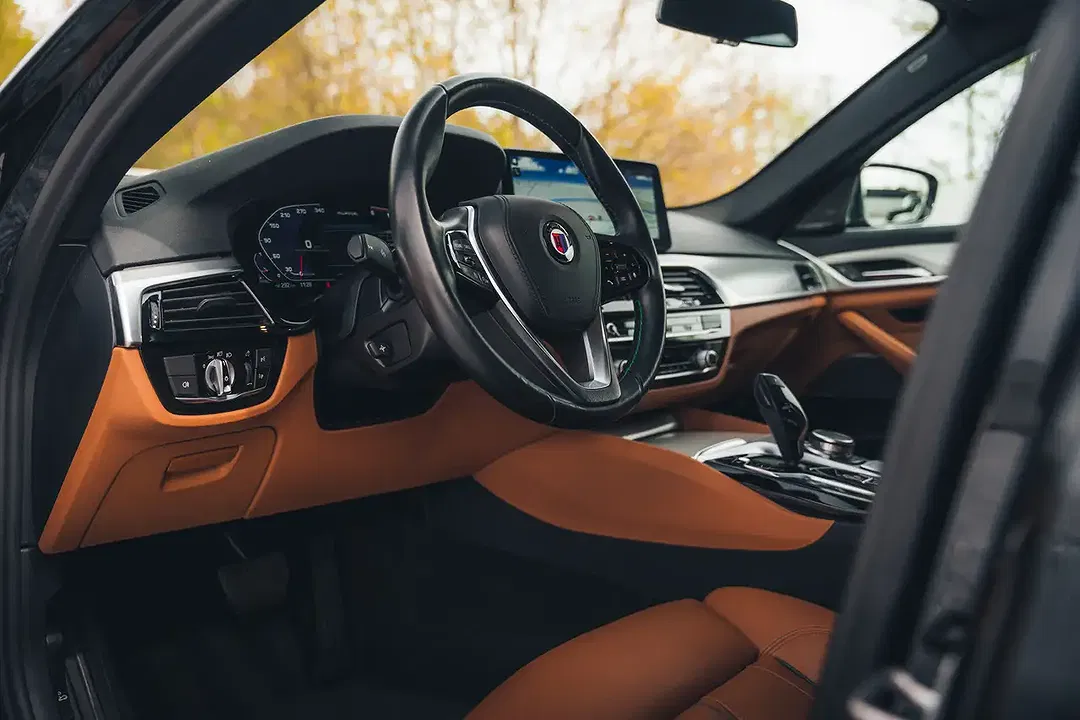 Alpina D5 S Touring - Thumbnail 10