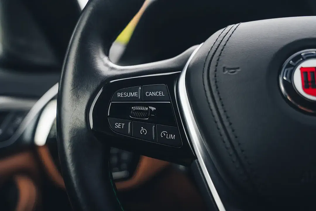 Alpina D5 S Touring - Thumbnail 12