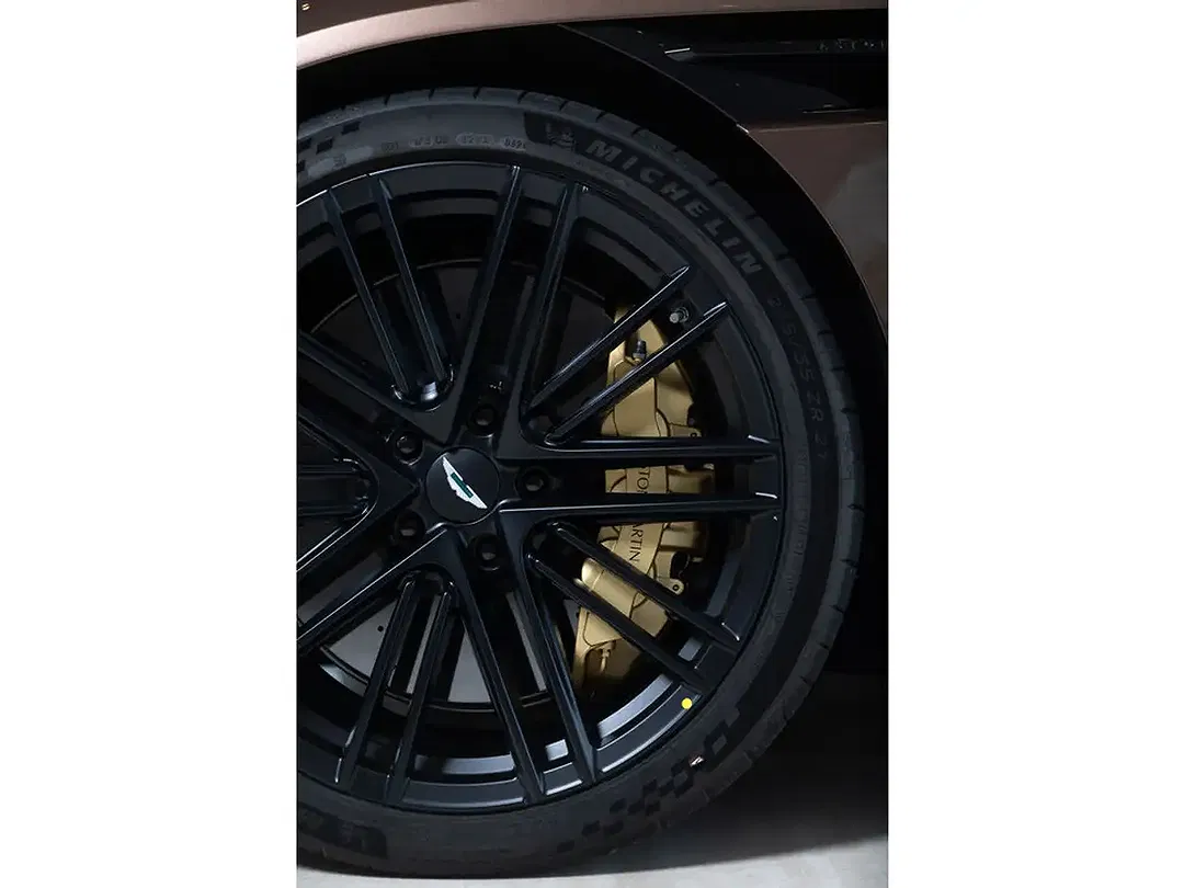 Aston Martin DB12 S Coupe - Thumbnail 11