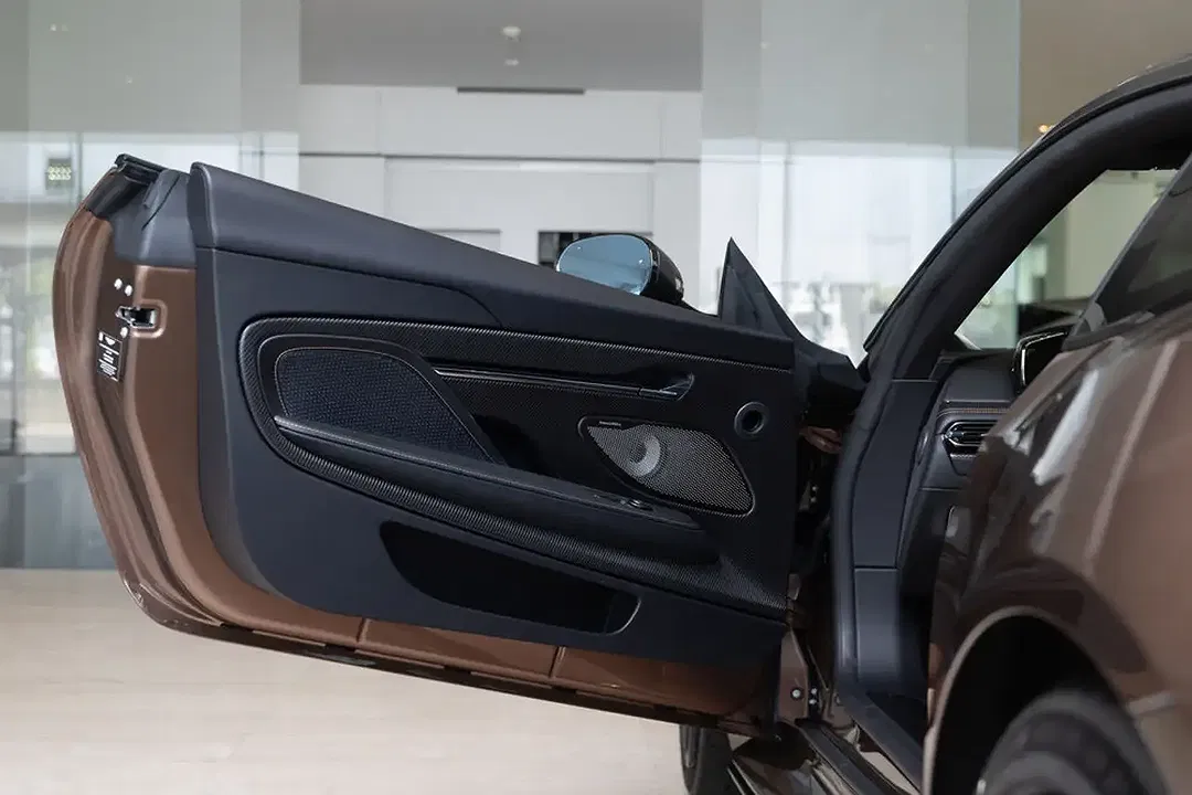 Aston Martin DB12 S Coupe - Thumbnail 13