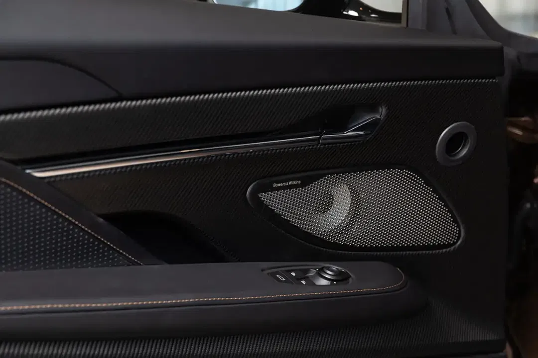 Aston Martin DB12 S Coupe - Thumbnail 14