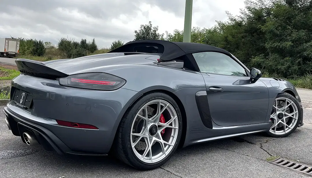 Porsche 718 Spyder RS Weissach - Thumbnail 10
