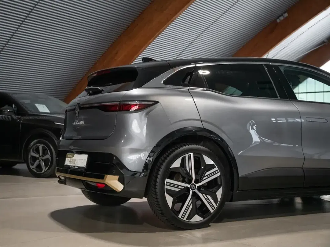 Renault Megane E-Tech Electric Iconic - Thumbnail 6