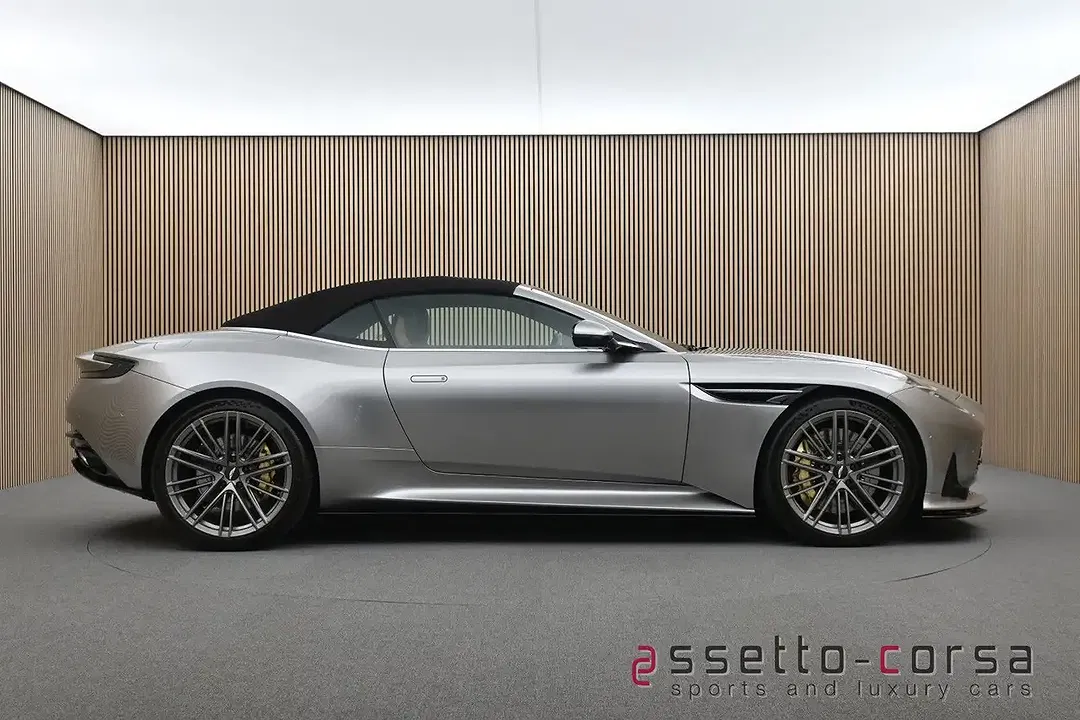 Aston Martin DB12 Volante - Thumbnail 13
