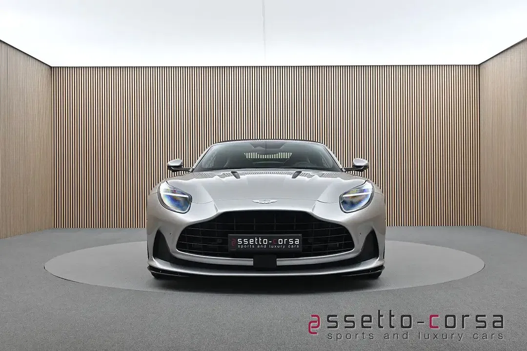 Aston Martin DB12 Volante - foto 15