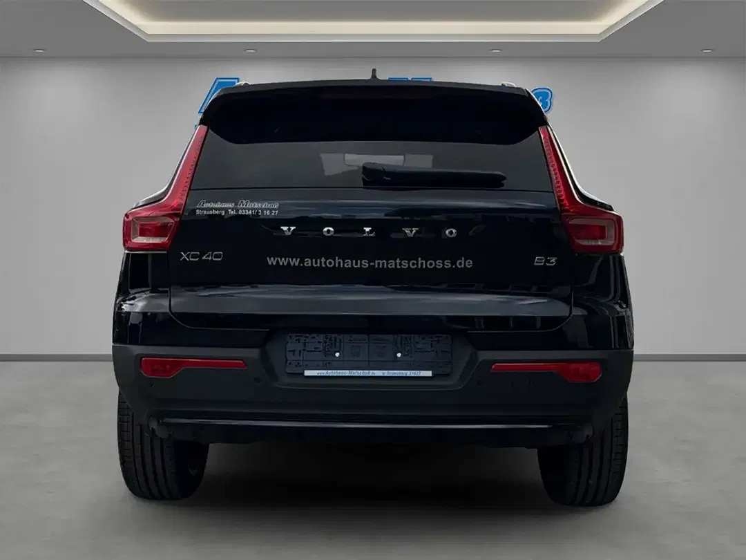 Volvo XC40 B3 Ultra - Thumbnail 4