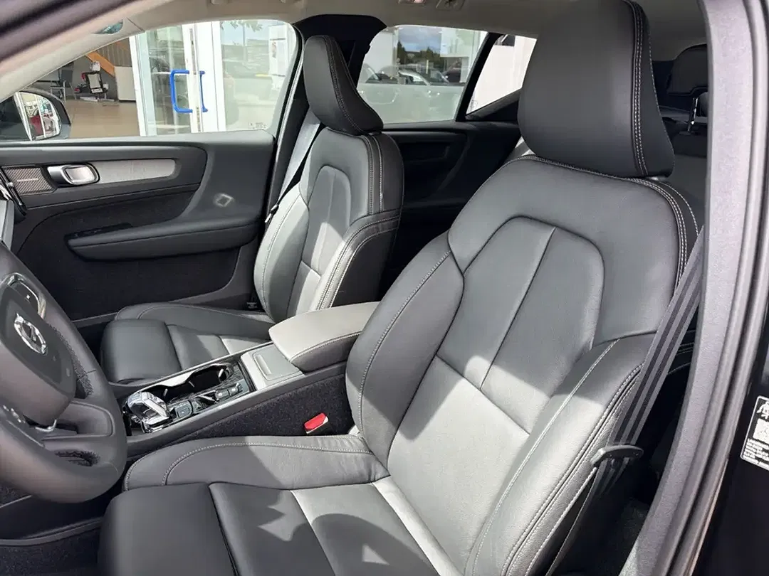 Volvo XC40 B3 Ultra - Thumbnail 9