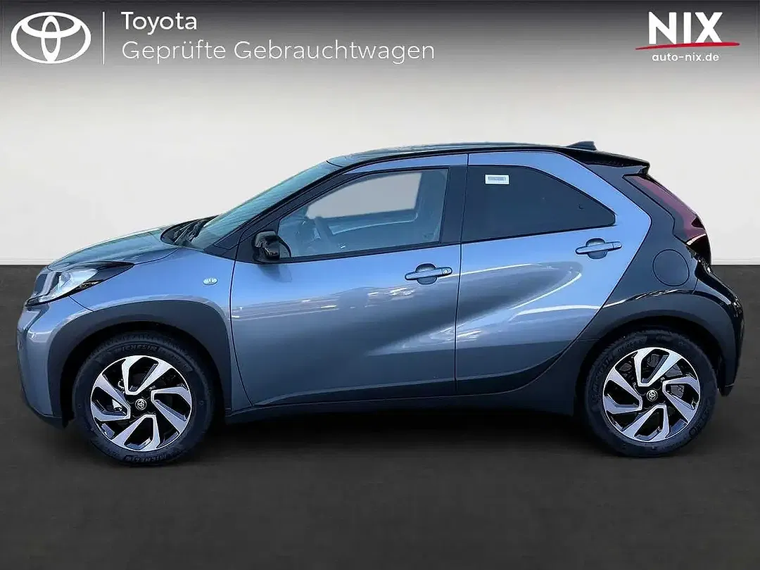 Toyota Aygo X Teamplayer - Thumbnail 3