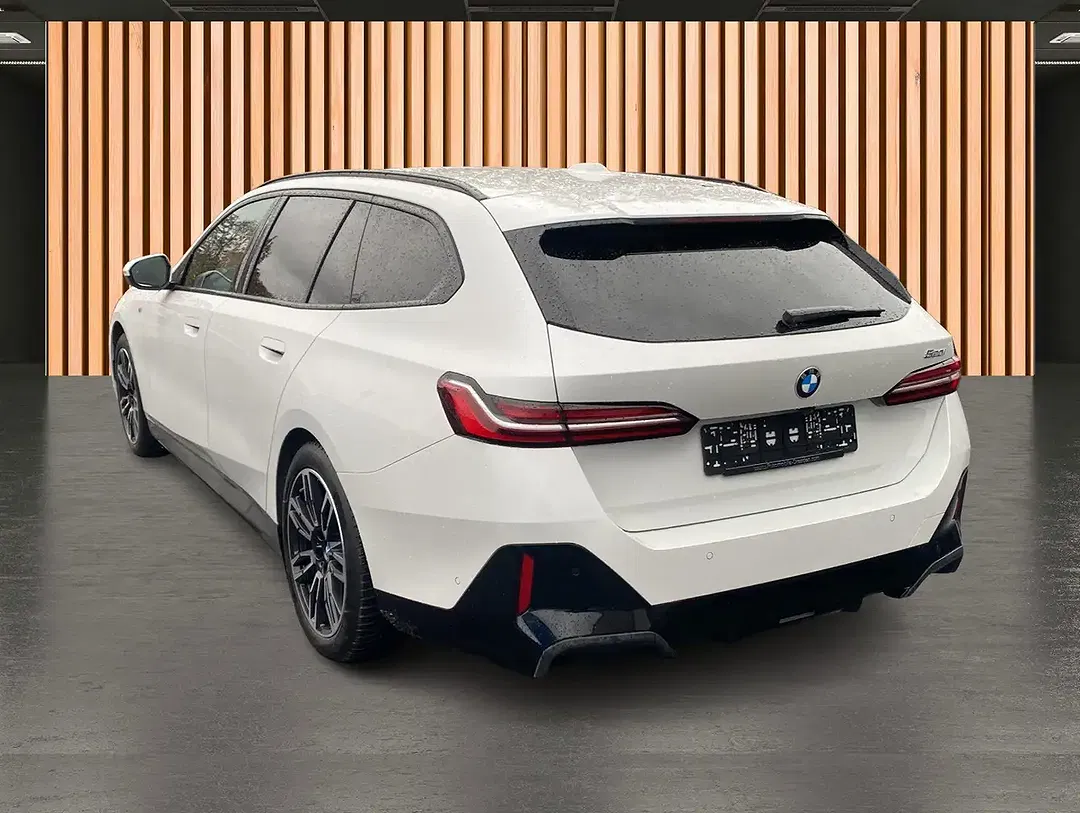 BMW 520 M Sport - Thumbnail 3