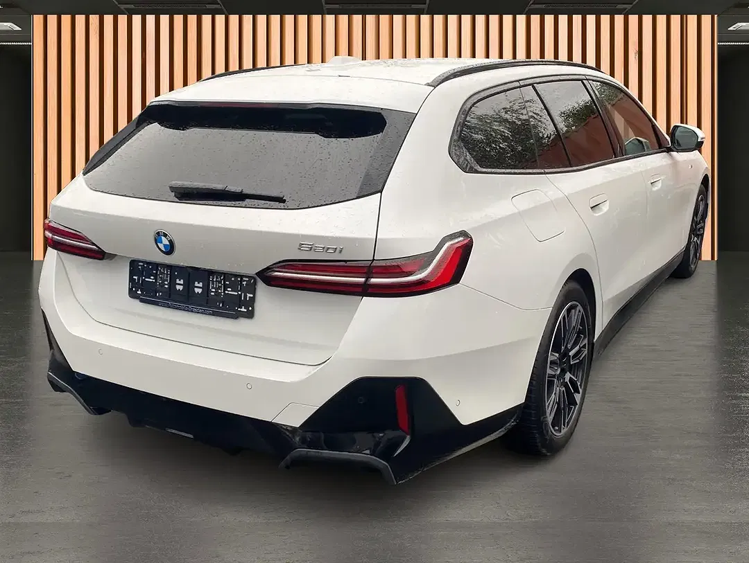 BMW 520 M Sport - Thumbnail 4