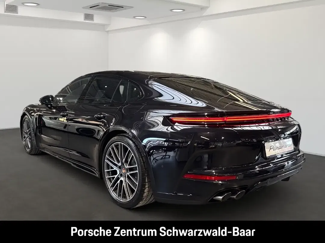 Porsche Panamera E-Hybrid 4 - Thumbnail 3