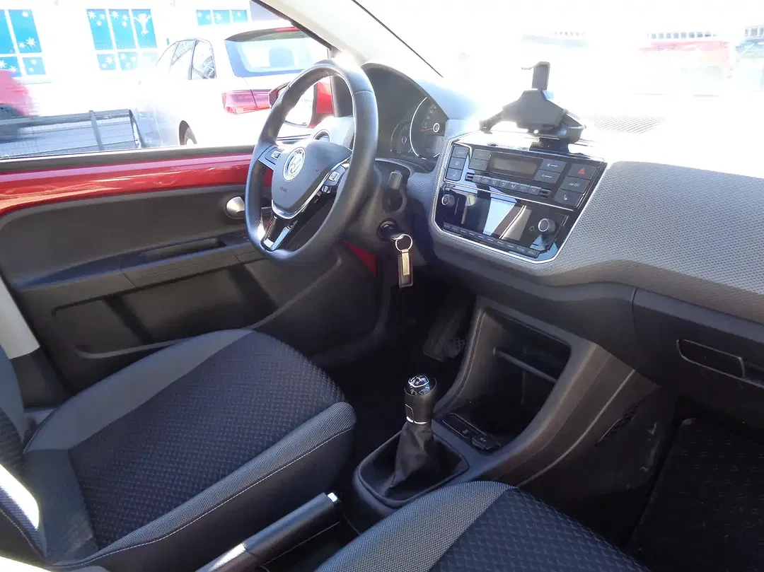 Volkswagen up! Active - foto 10