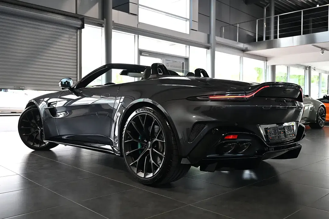 Aston Martin V8 Roadster - foto 2