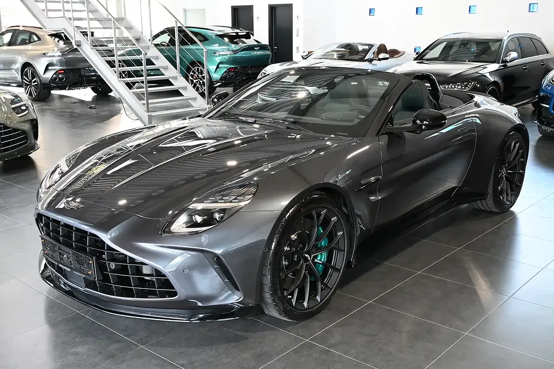 Aston Martin V8 Roadster - Thumbnail 8