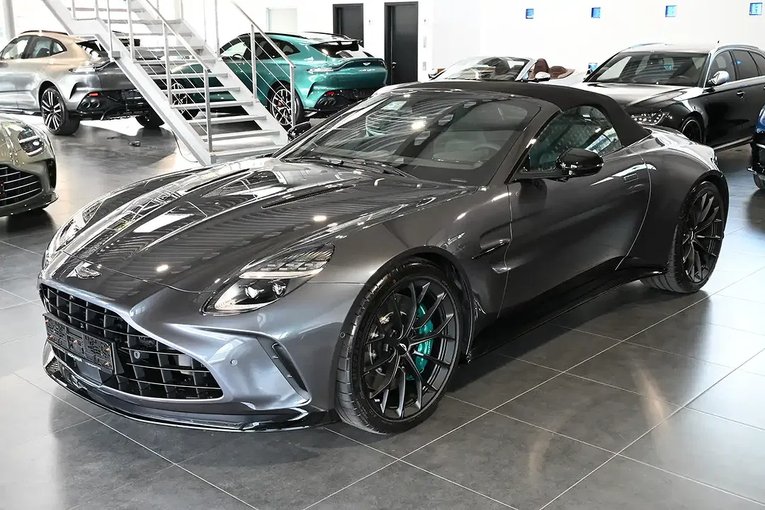 Aston Martin V8 Roadster - Thumbnail 9