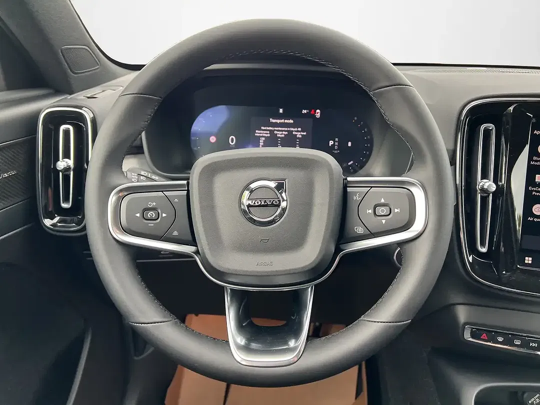 Volvo XC40 Ultra Black Edition - Thumbnail 10