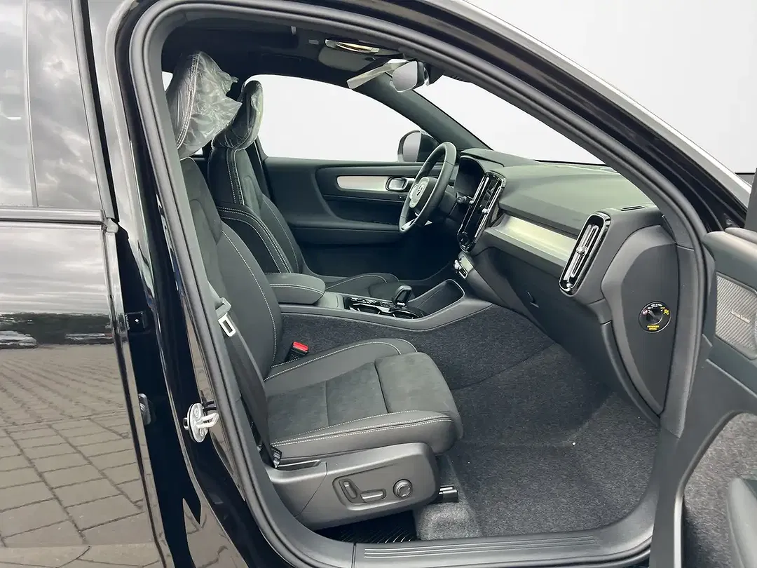 Volvo XC40 Ultra Black Edition - Thumbnail 12