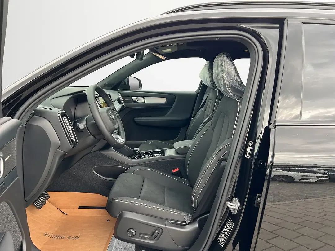 Volvo XC40 Ultra Black Edition - Thumbnail 7