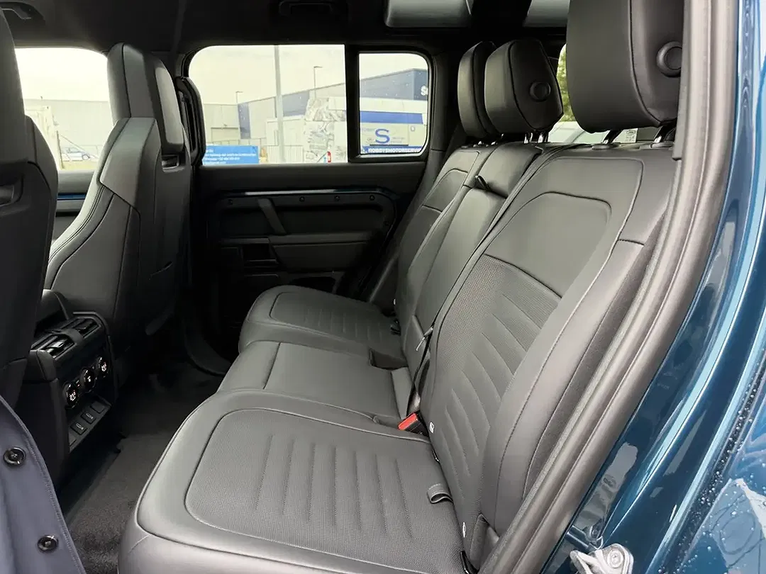 Land Rover Defender P635 OCTA 110 - Thumbnail 24