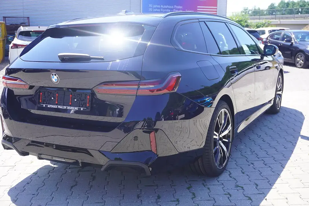 BMW 540 xDrive Touring M Sport Pro - Thumbnail 8