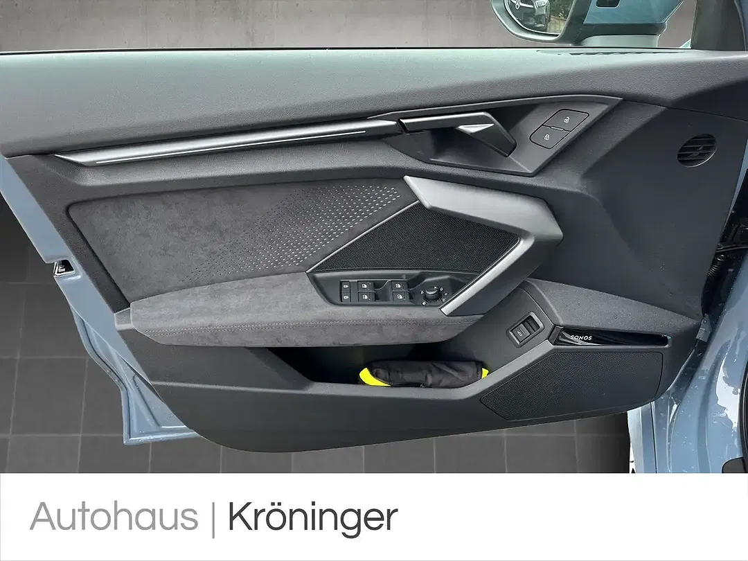 Audi RS3 2.5 quattro RS Sportback - Thumbnail 8