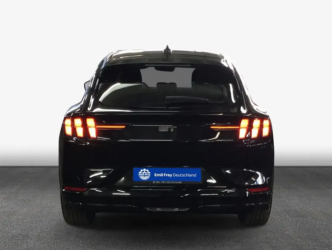 Ford Mustang Mach-E 4x4 GT - Thumbnail 5