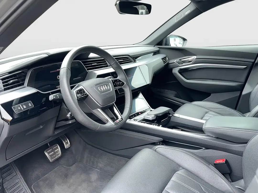Audi Q8 55 e-tron quattro - Thumbnail 5