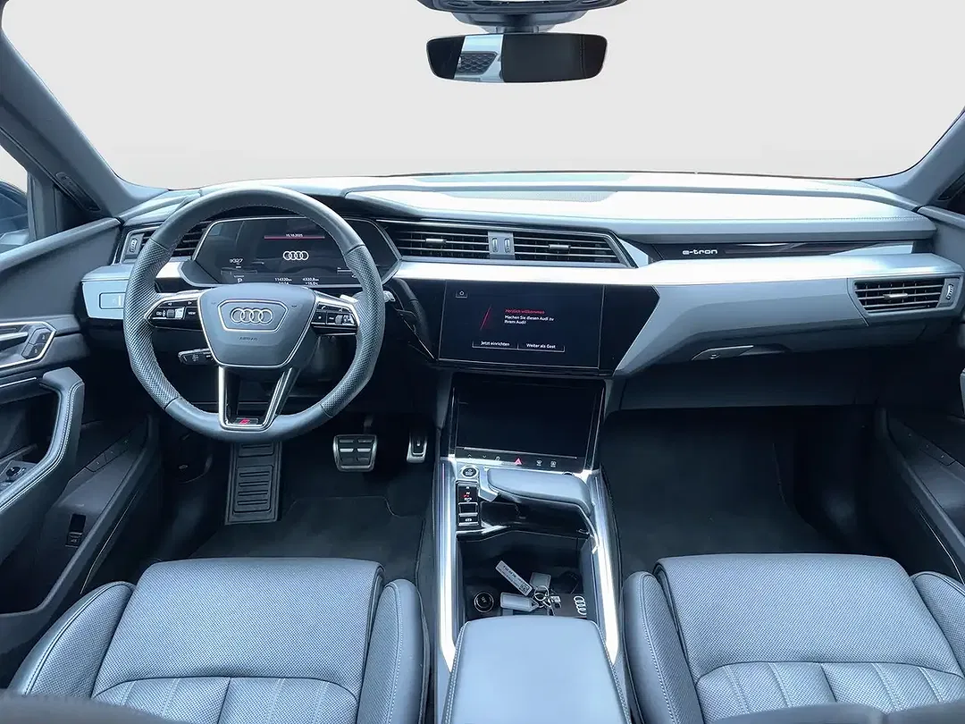 Audi Q8 55 e-tron quattro - Thumbnail 6