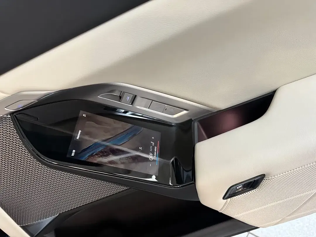 BMW 750 xDrive M Executive Pro - Thumbnail 11