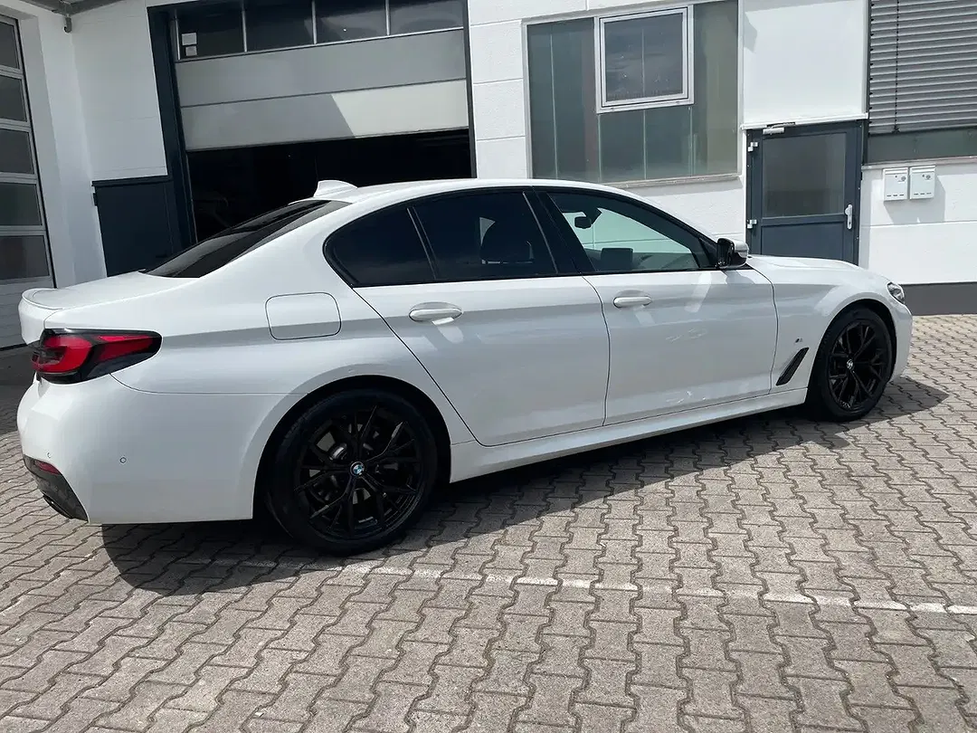 BMW 520 M Sport - Thumbnail 6