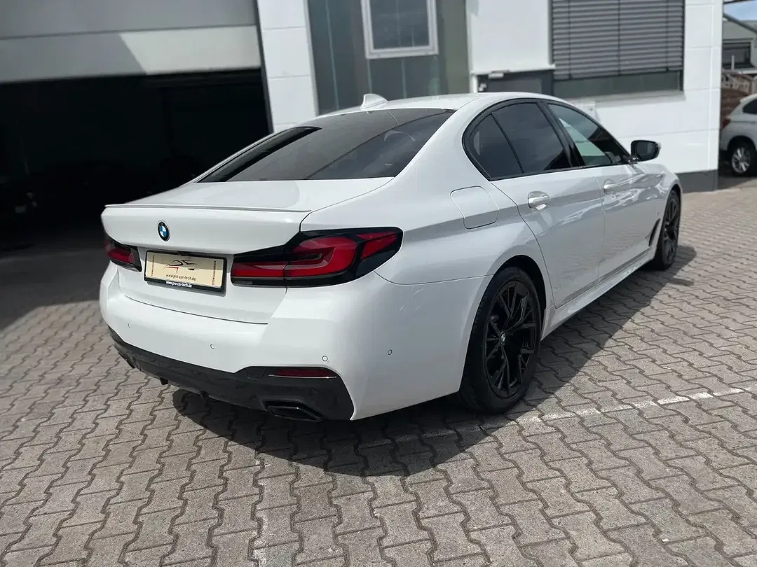 BMW 520 M Sport - Thumbnail 9