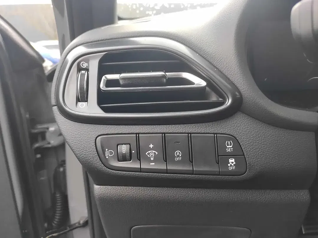 Hyundai i30 N Line - Thumbnail 11
