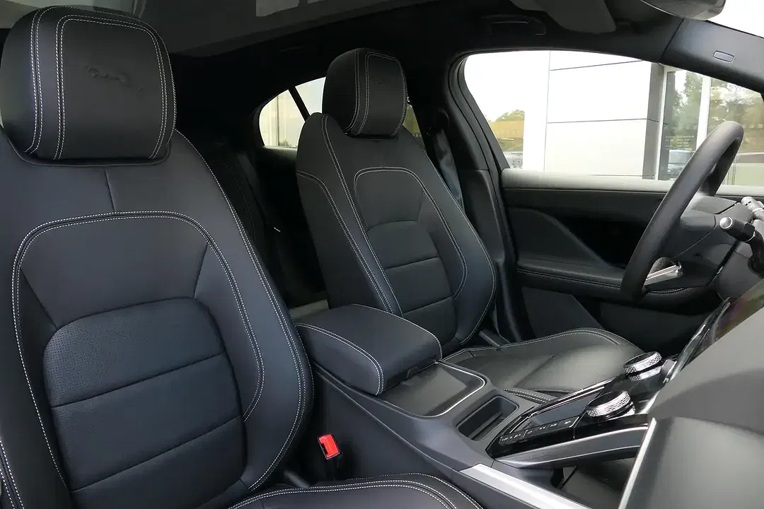 Jaguar I-Pace EV400 R-Dynamic SE - Thumbnail 8