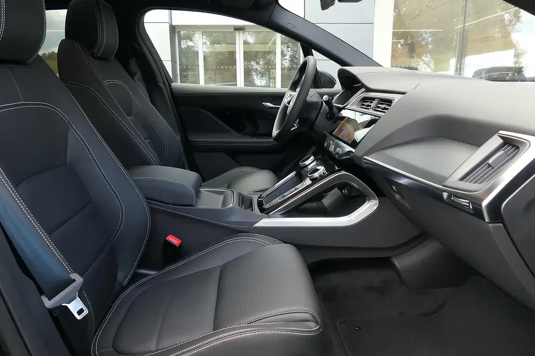 Jaguar I-Pace EV400 R-Dynamic SE - Thumbnail 9
