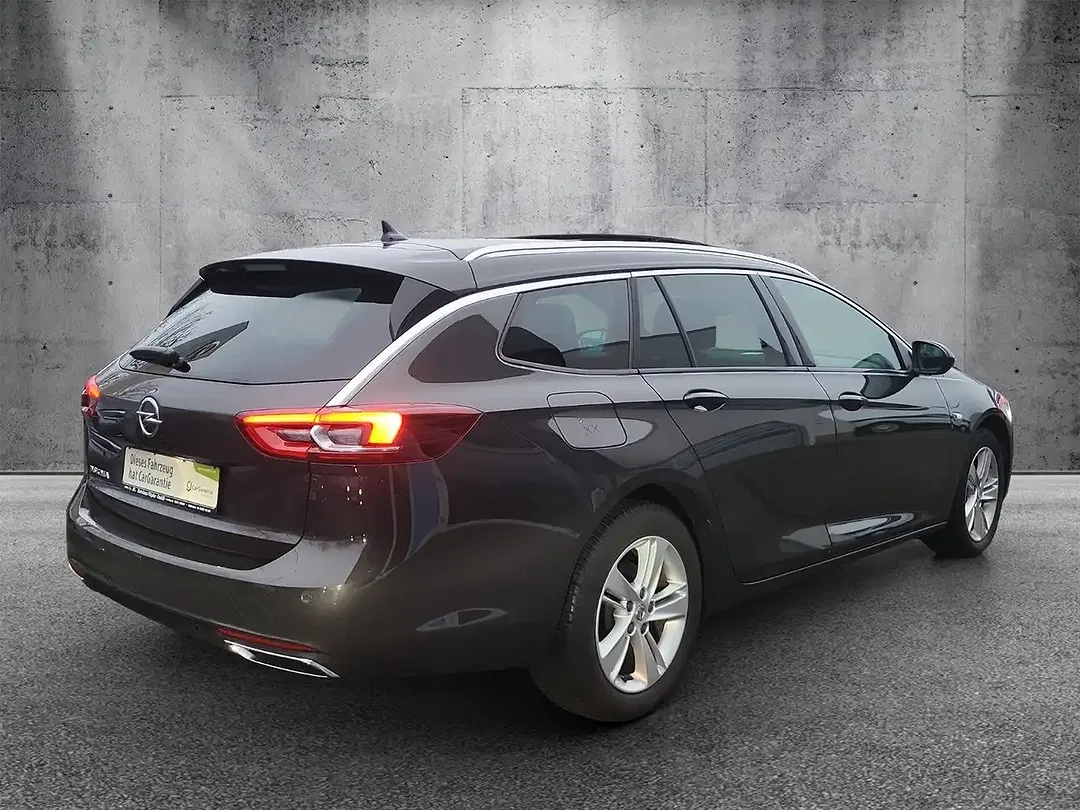 Opel Insignia - Thumbnail 3