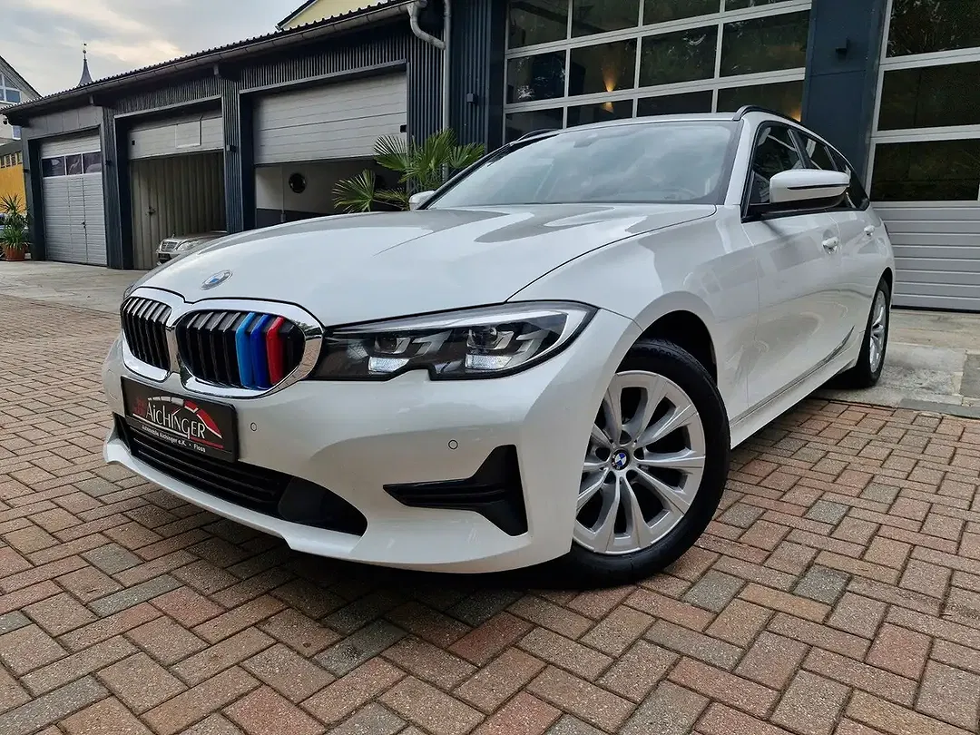 BMW 318 AUT Advantage - Thumbnail 1